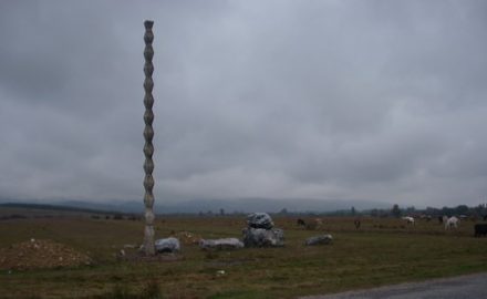 Coloana de la Peştişani, ultima sulă în coasta lui Brâncuşi. Huooooooo!