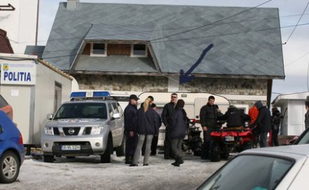 La Rânca, angajaţii lui Sorin Schneider, de la KEY CENTER, închiriază „la negru” ATV-uri dintr-o anexă a cabanei poliţistului Cristi Stroe