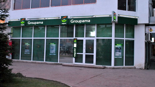 Asiguraţi-vă că luaţi ţeapă, la „Groupama Asigurări”, sucursala Târgu-Jiu