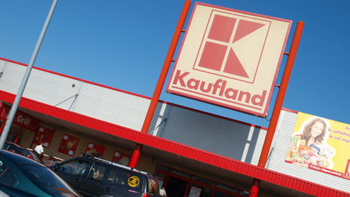 Atenție: la Kaufland, pâine expirată!