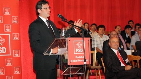 Teodorescu face pe prostul sau chiar e