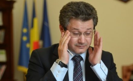 “Candidatul nesimțit” Mihnea Costoiu închide întreprinderi și lasă sute de oameni pe drumuri