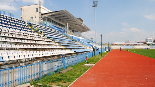 Încep reparaţiile la Stadionul Municipal