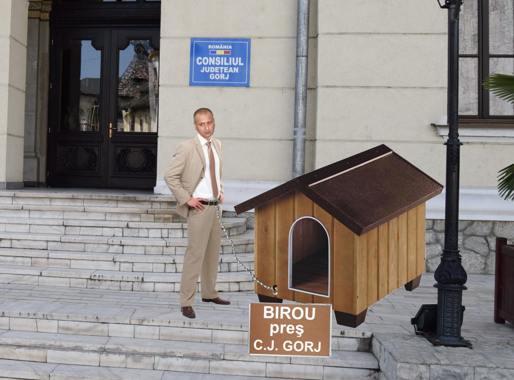 Exclusiv: ce birou de SCLAV i-a pregătit Călinoiu lui Cosmin Popescu